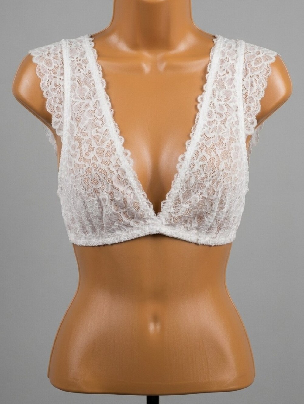 Victoria's Secret  Lace V-Neck Bralette - Picture 2 of 7